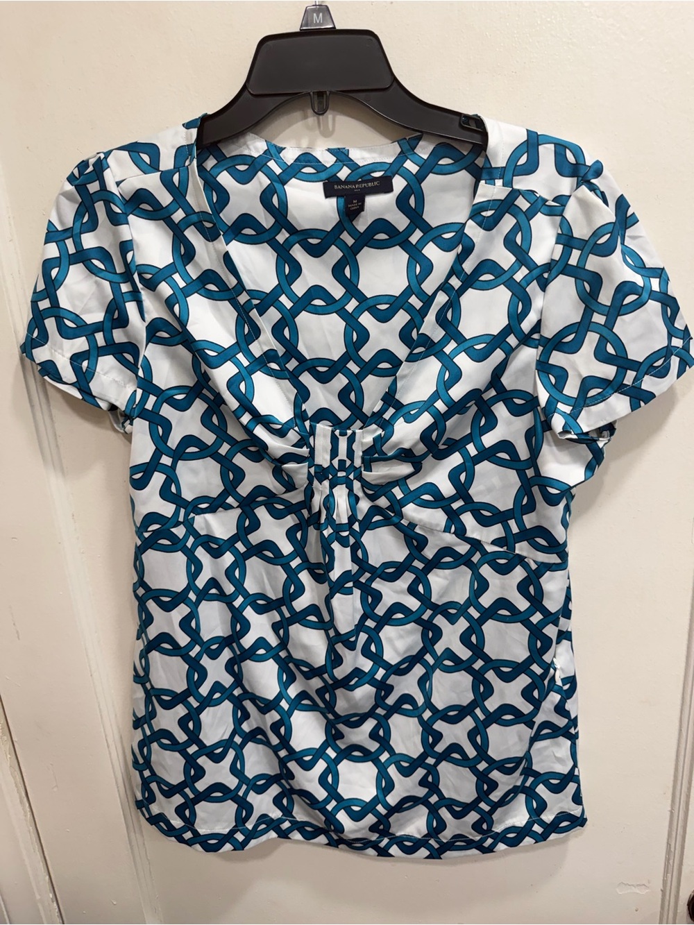 ❤️💜 5 for $20! Banana Republic Teal Chain-Print Short Sleeve Top